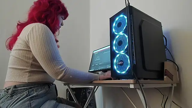 Snapshot of Whitekitty-exe chatting on February 12, 6:40 pm Whitekitty-exe online show from February 12, 6:40 pm