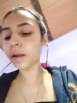 Snapshot of emma_ambar chatting on February 28, 12:10 am emma ambar online show from February 28, 12:10 am