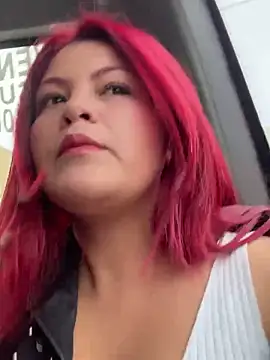 lia moon77 online show from March 5, 9:15 pm