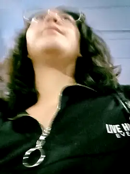 lara moon25 online show from December 29, 11:18 pm