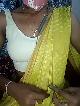 Snapshot of Miakhalifatamil chatting on December 18, 7:41 pm Miakhalifatamil online show from December 18, 7:41 pm