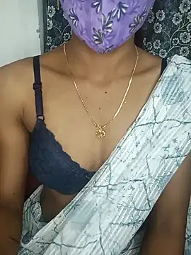 Snapshot of Miakhalifatamil chatting on December 29, 5:22 pm Miakhalifatamil online show from December 29, 5:22 pm