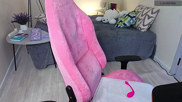 Lill Mary online show from March 11, 6:10 am