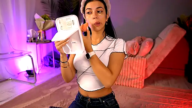 Snapshot of BetsyGonzale chatting on September 24, 4:05 am BetsyGonzale online show from September 24, 4:05 am