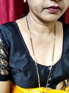 Snapshot of anuradha1432 chatting on November 9, 5:55 pm anuradha1432 online show from November 9, 5:55 pm