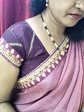 Snapshot of anuradha1432 chatting on December 5, 8:23 am anuradha1432 online show from December 5, 8:23 am