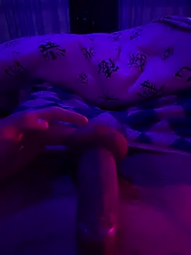 Snapshot of dylan_fun18 chatting on December 4, 6:11 am dylan fun18 online show from December 4, 6:11 am