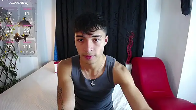 Snapshot of dylan_fun18 chatting on December 12, 2:55 pm dylan fun18 online show from December 12, 2:55 pm