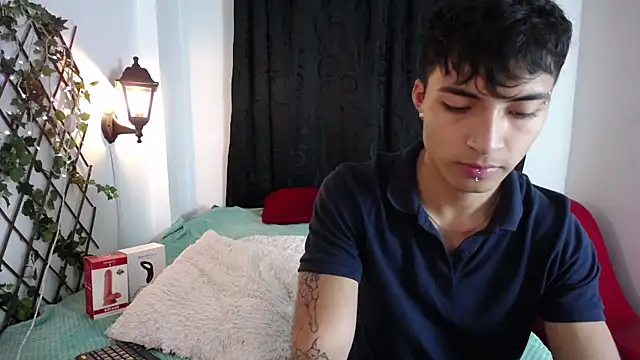 Snapshot of dylan_fun18 chatting on December 25, 8:07 pm dylan fun18 online show from December 25, 8:07 pm