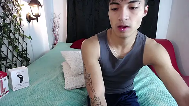 Snapshot of dylan_fun18 chatting on December 30, 3:57 pm dylan fun18 online show from December 30, 3:57 pm