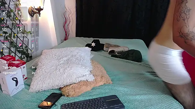 Snapshot of dylan_fun18 chatting on January 18, 9:34 pm dylan fun18 online show from January 18, 9:34 pm