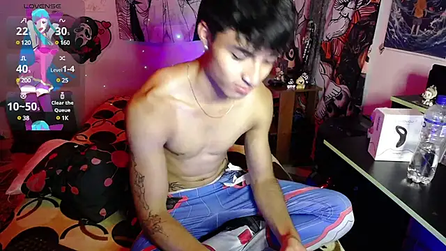 Snapshot of dylan_fun18 chatting on March 9, 1:35 am dylan fun18 online show from March 9, 1:35 am