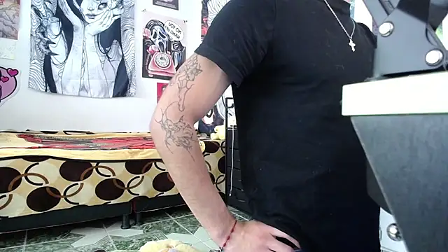 Snapshot of dylan_fun18 chatting on September 16, 7:48 pm dylan fun18 online show from September 16, 7:48 pm