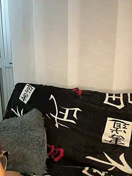 camianddanna online show from December 25, 1:42 am