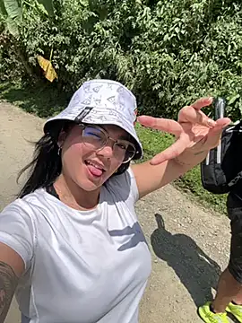 camianddanna online show from January 15, 6:19 pm