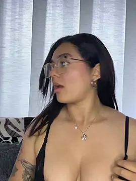 camianddanna online show from January 27, 8:39 pm