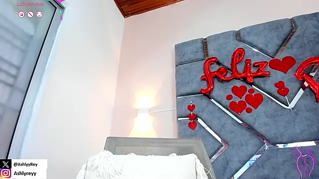 ashlyrey-1 online show from February 22, 1:55 am