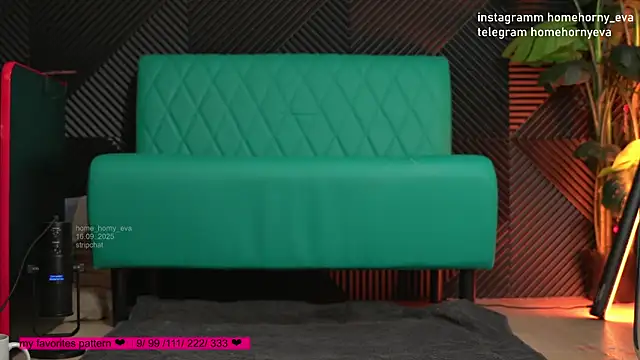 Snapshot of home_horny_eva chatting on September 15, 8:31 pm home horny eva online show from September 15, 8:31 pm