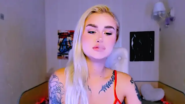 Snapshot of _Ravenaa chatting on December 14, 1:05 pm Ravenaa online show from December 14, 1:05 pm