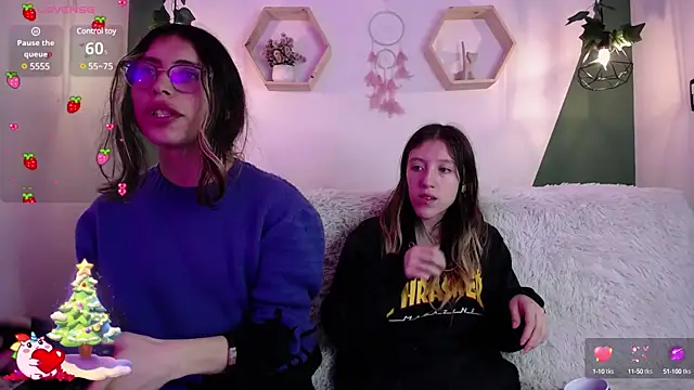 BRIAR AND BLAIR online show from December 28, 1:28 pm