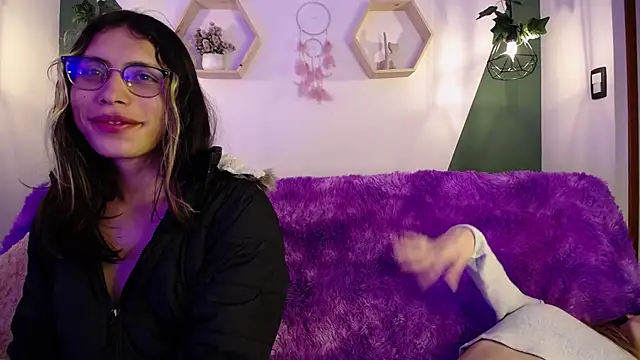 BRIAR AND BLAIR online show from January 2, 2:35 pm