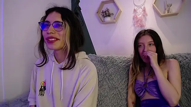 BRIAR AND BLAIR online show from January 6, 4:34 pm