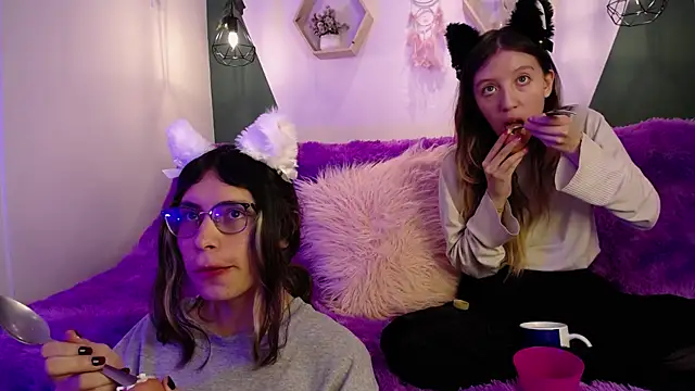 BRIAR AND BLAIR online show from January 9, 1:35 pm