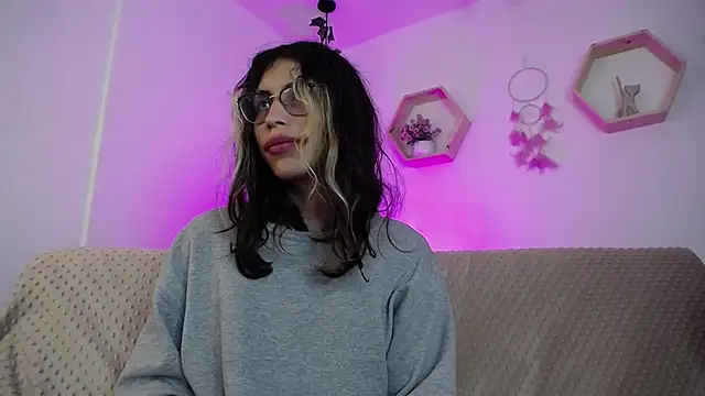 BRIAR AND BLAIR online show from February 12, 5:16 pm