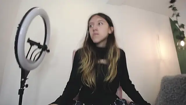 BRIAR AND BLAIR online show from March 20, 1:59 pm