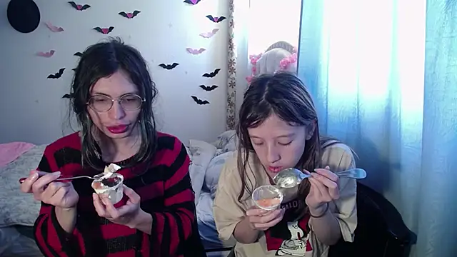 BRIAR AND BLAIR online show from September 8, 4:06 pm