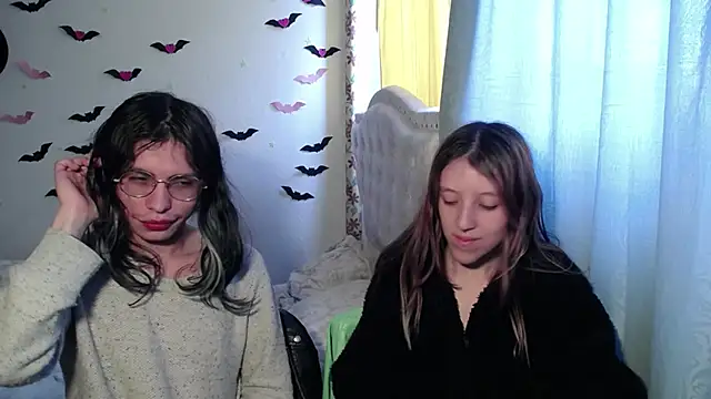 BRIAR AND BLAIR online show from September 29, 4:34 pm