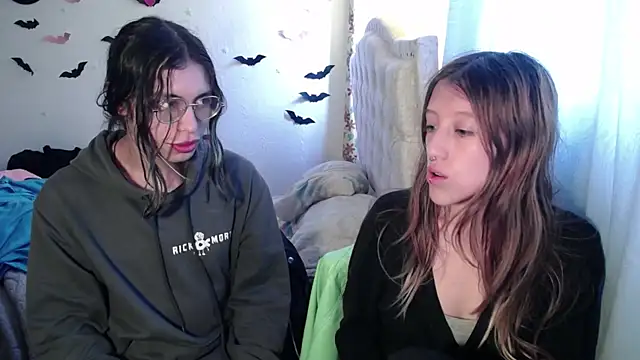 BRIAR AND BLAIR online show from October 16, 6:53 pm