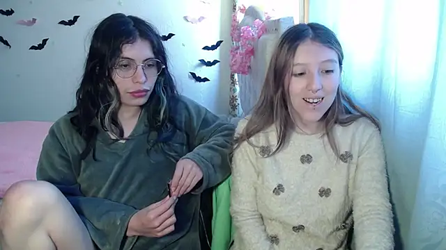 BRIAR AND BLAIR online show from October 17, 4:20 pm