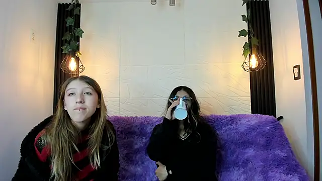 BRIAR AND BLAIR online show from October 28, 1:03 pm