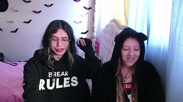 BRIAR AND BLAIR online show from November 6, 1:34 pm