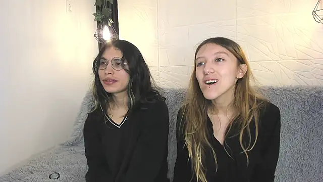 BRIAR AND BLAIR online show from November 29, 1:03 pm