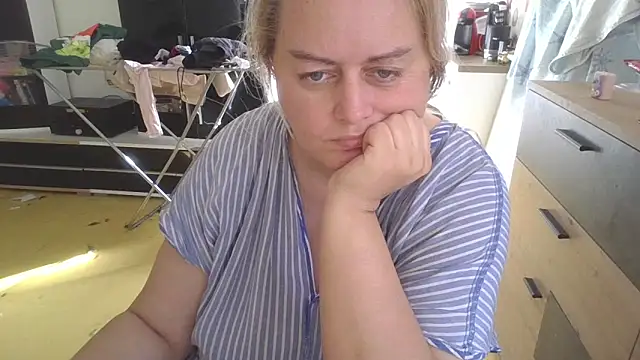 Meliss Official9 online show from March 4, 8:13 am