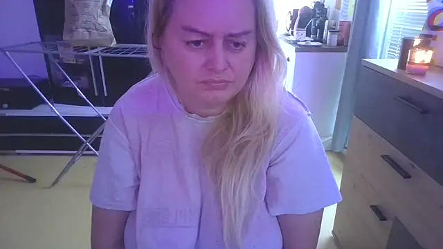 Meliss Official9 online show from March 20, 3:25 pm