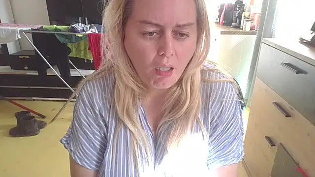 Meliss Official9 online show from March 22, 12:35 pm