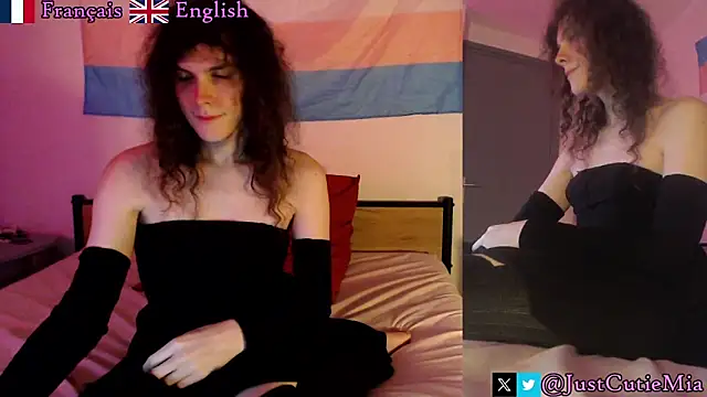 JustCutieMia online show from November 20, 7:13 pm