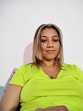 Snapshot of nina_carther chatting on February 13, 3:46 pm nina carther online show from February 13, 3:46 pm