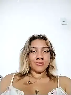 Snapshot of nina_carther chatting on March 8, 2:01 am nina carther online show from March 8, 2:01 am