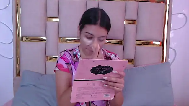 Snapshot of nina_carther chatting on October 4, 11:30 am nina carther online show from October 4, 11:30 am