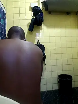 Snapshot of Polygamist chatting on October 2, 5:03 am Polygamist online show from October 2, 5:03 am