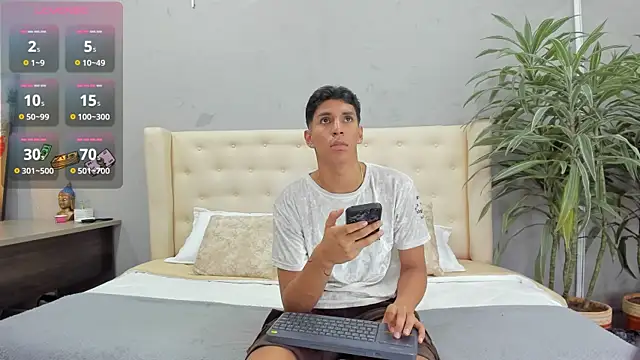 kieran derek online show from September 11, 3:28 am