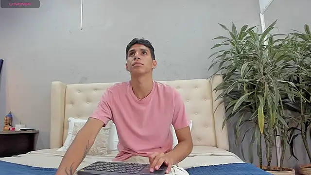 kieran derek online show from October 16, 3:29 am