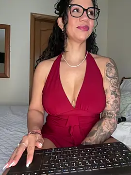 soli-lov online show from February 14, 12:57 pm