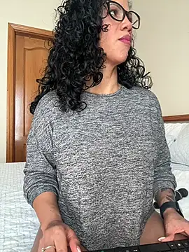 soli-lov online show from February 16, 12:54 pm