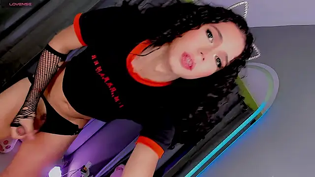 Snapshot of gatitavenecis chatting on December 28, 10:25 am gatitavenecis online show from December 28, 10:25 am