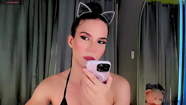 Snapshot of gatitavenecis chatting on January 22, 2:14 pm gatitavenecis online show from January 22, 2:14 pm